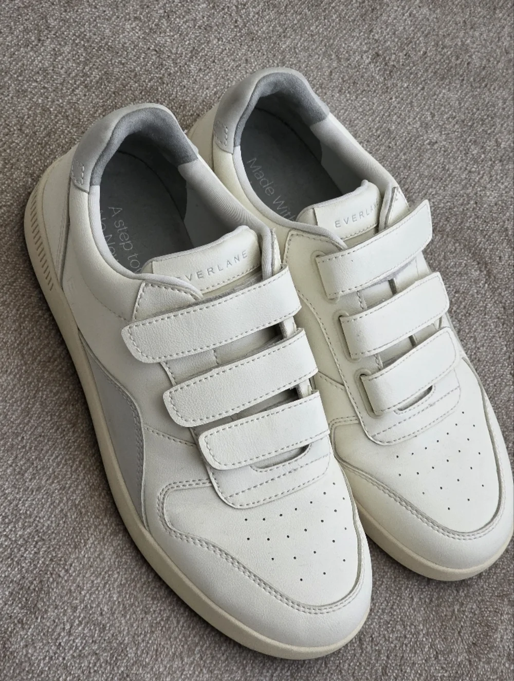 EVERLANE The ReLeather® Velcro Court Sneaker Off White/Fog Unisex W-8 M-6